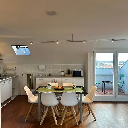 Venice Apartment *